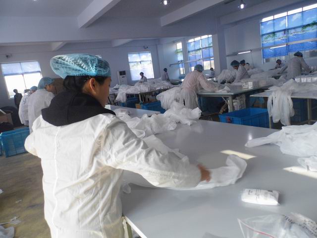 CPE Gown folding